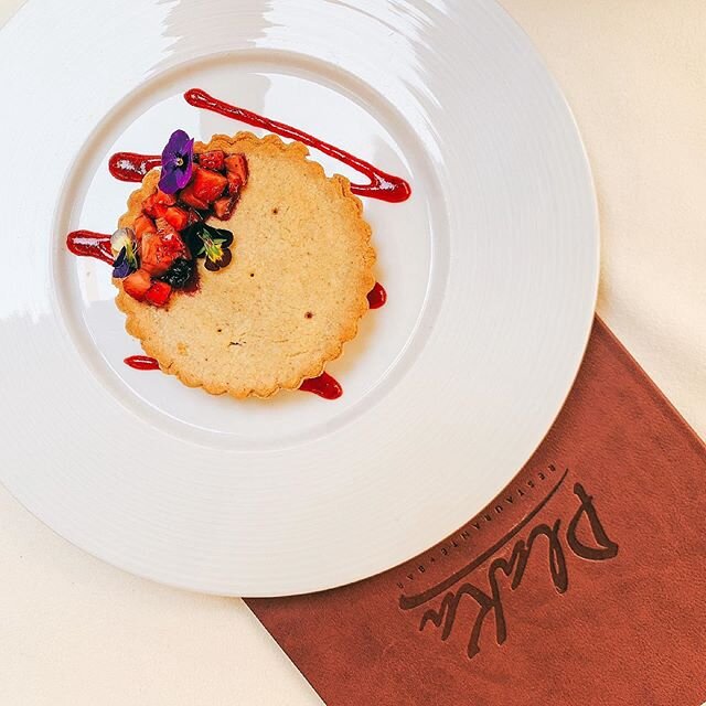 El cierre perfecto para una dulce experiencia en Plaka. Conozca nuestra nueva carta de postres. #PlakaRestaurante. Carrera 11b # 97 -79.
Reservas: www.restauranteplaka.com
o en el n&uacute;mero 2561755
.
.
.
#Dondecomerenbogota #gastronomia #plaka #R